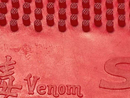 Pips-out Long SWORD Venom red